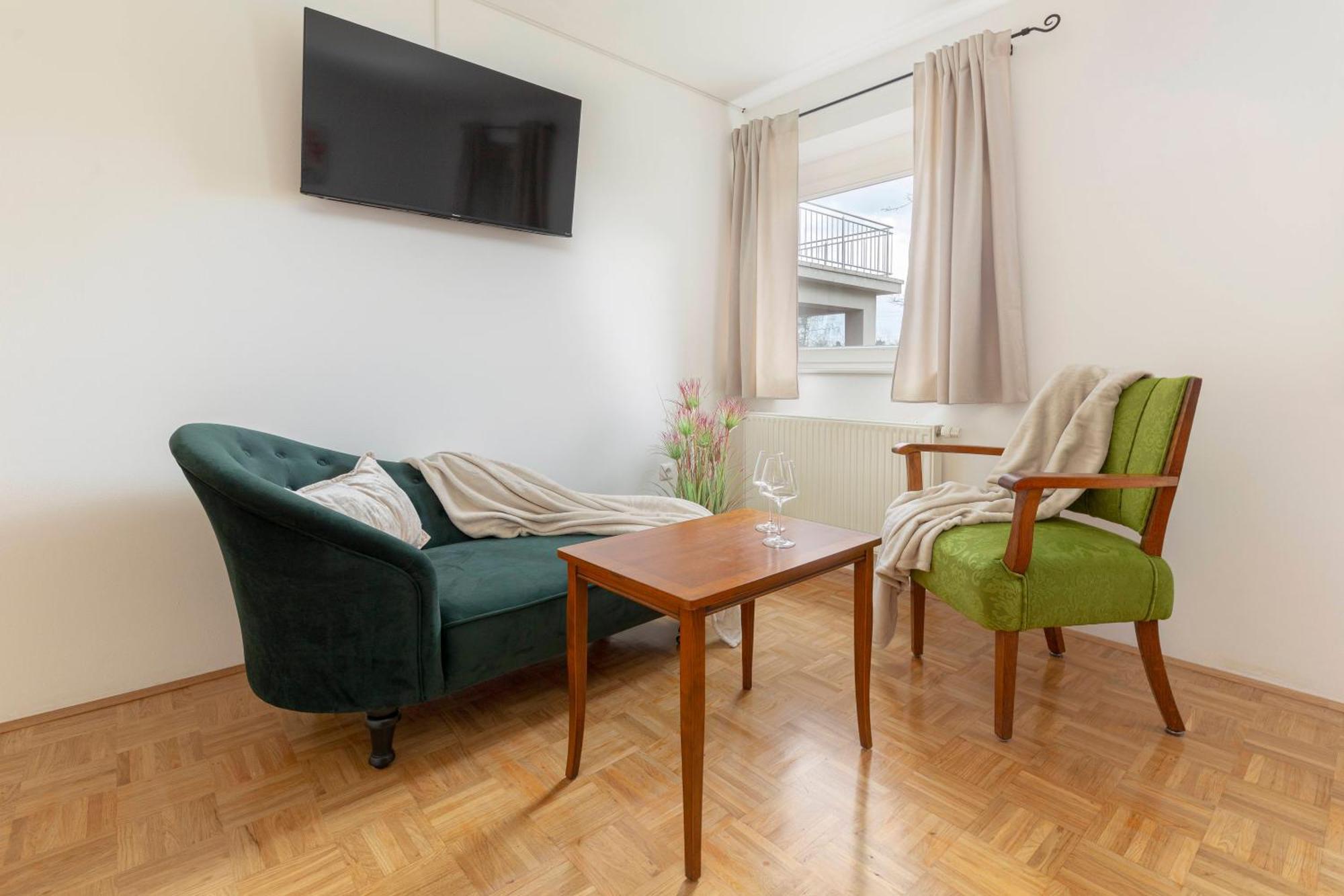 Ferienwohnung Cozy Garden Flat Laibach Exterior foto
